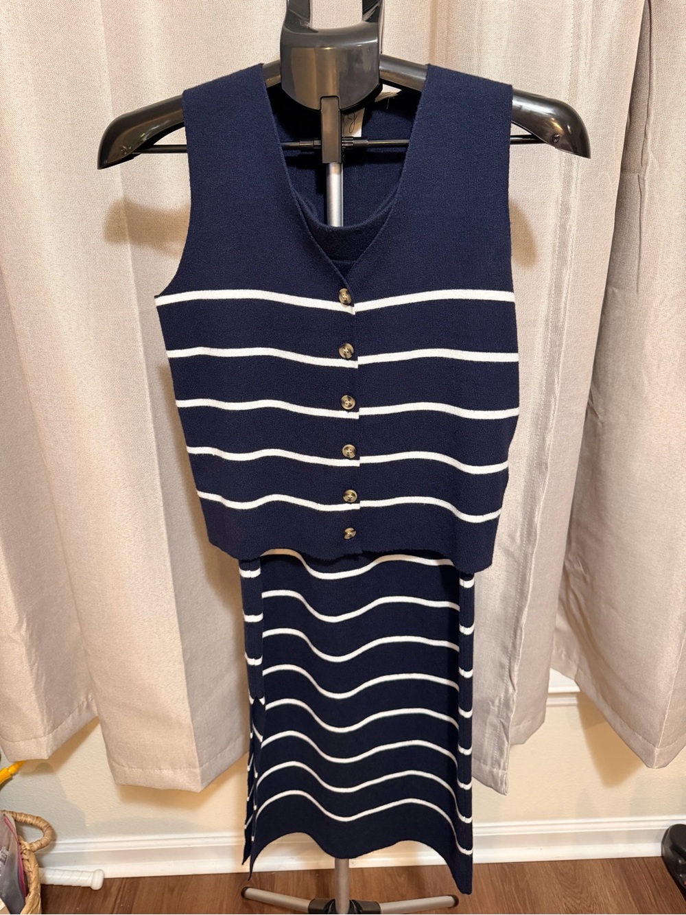 Joie 2 piece knit set top & skirt